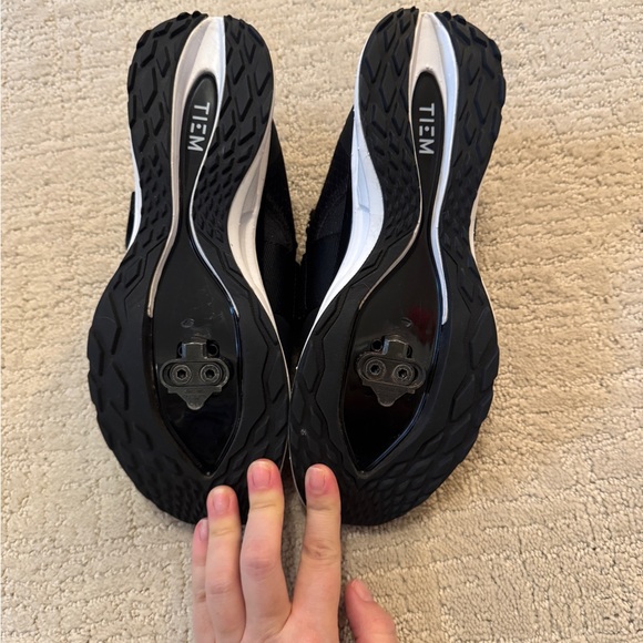 TIEM women’s cycling Shoes Size 7 - Picture 3 of 4